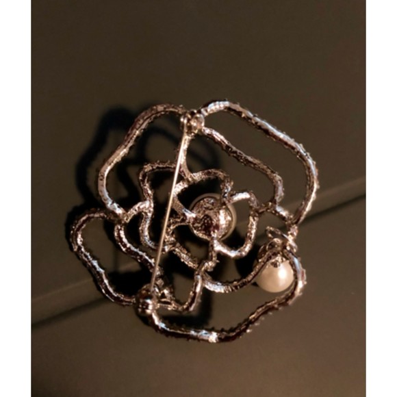 Camelia Brooch Hanging Pearl or Hanging 5 - Picture 6 of 8